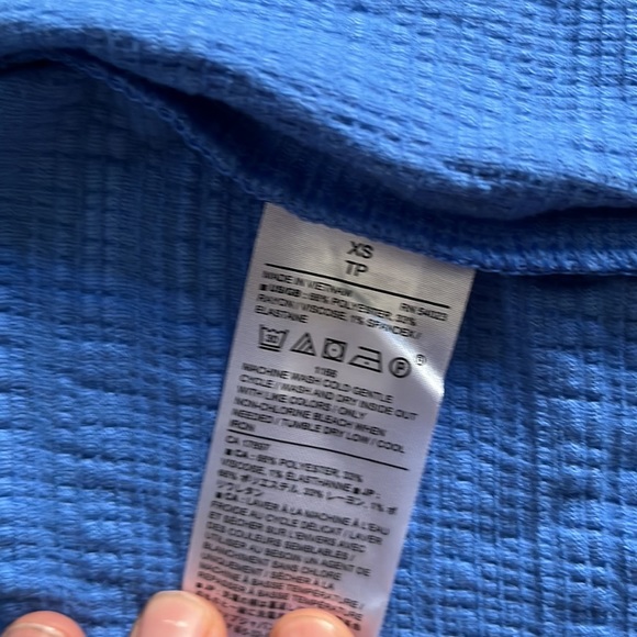 Wrap shirt from Banana Republic. Blue, size XS - Picture 3 of 7